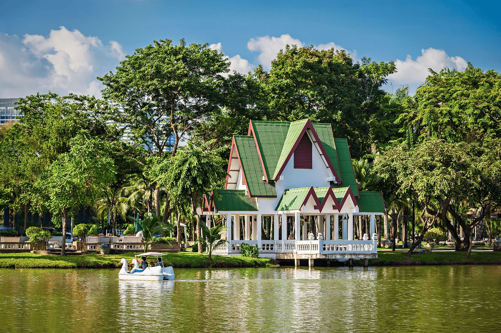 Photoshoot in Bangkok: lumphini park.