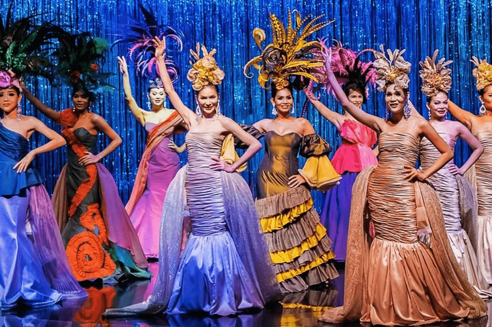 Photoshoot in Bangkok: calypso cabaret (family-friendly).
