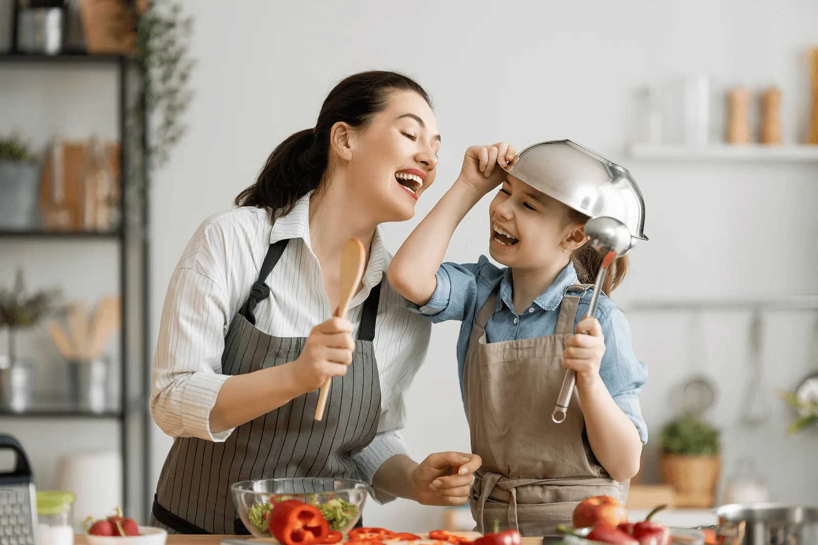 Photoshoot in Bangkok: local cooking class for families.