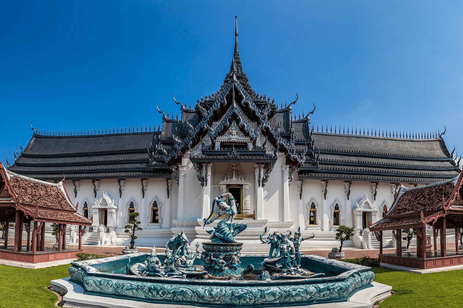Photoshoot in Bangkok: ancient city (muang boran).
