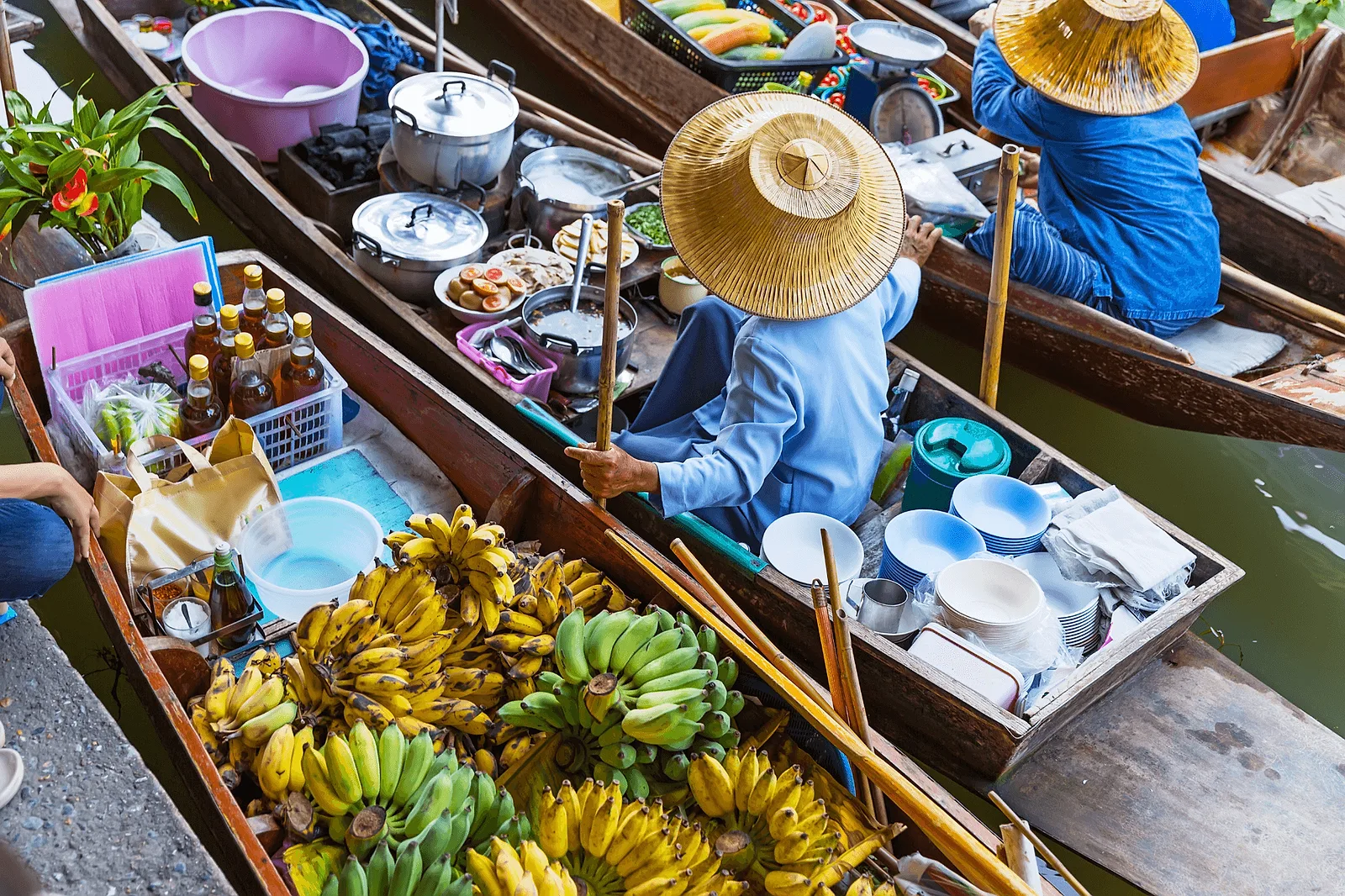 Photoshoot in Bangkok: damnoen saduak floating market.