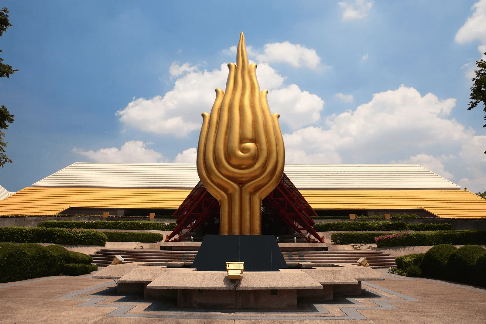 Photoshoot in Bangkok: queen sirikit park.