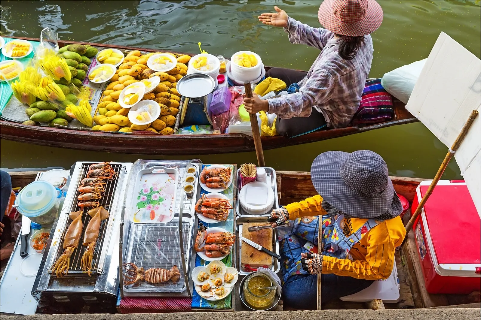 Photoshoot in Bangkok: floating markets.