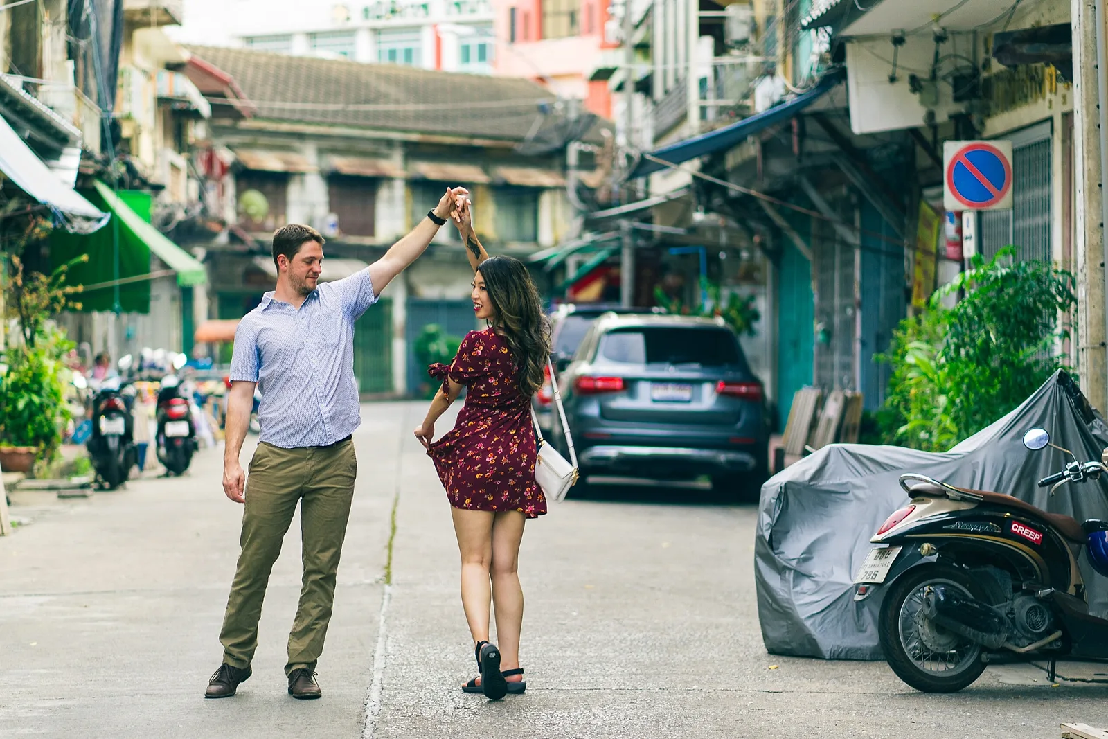 Photoshoot in Bangkok: local street life.