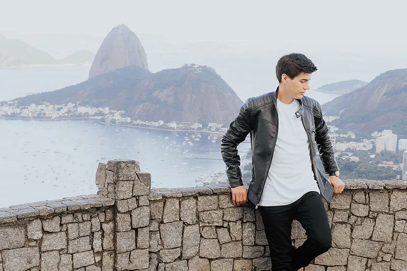 Vacation photoshoot in Rio de Janeiro by Debora