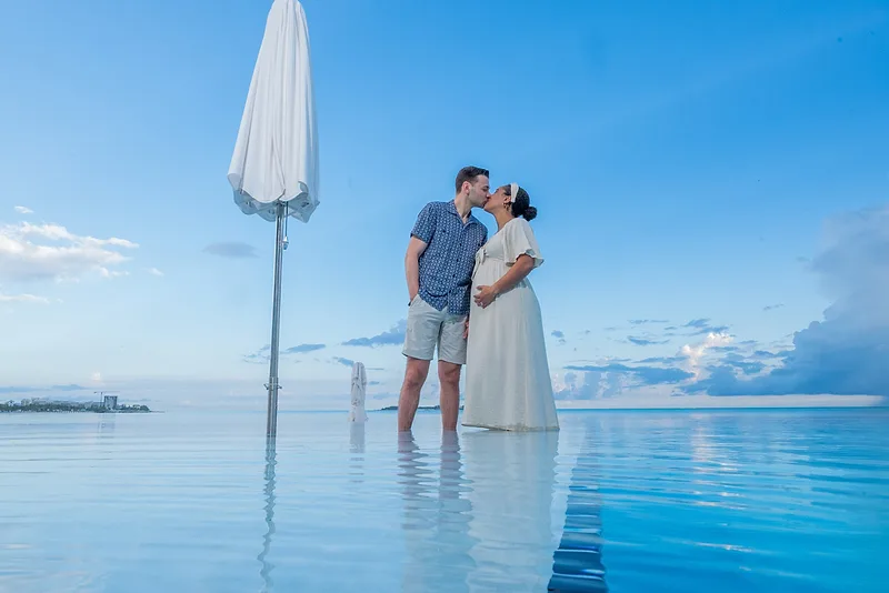 Vacation photoshoot in Nassau by Daythan