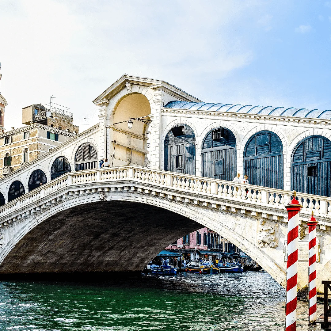 Photoshoot in Venice: spot #2: rialto bridge.