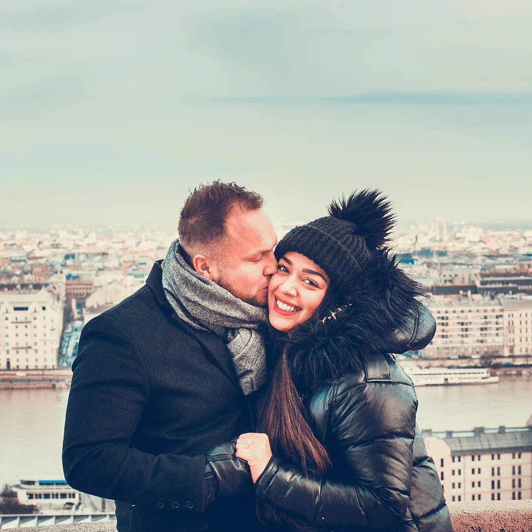 Photoshoot in Budapest: story: magical engagement in europe.
