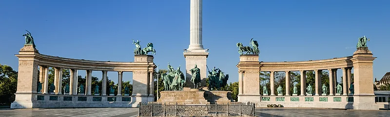 Heroes’ Square