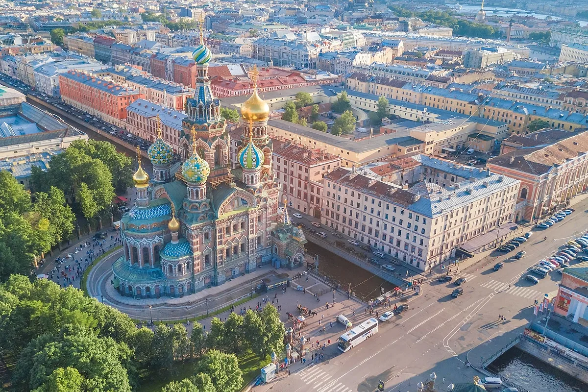 Photoshoot at Church of the Savior on Spilled Blood