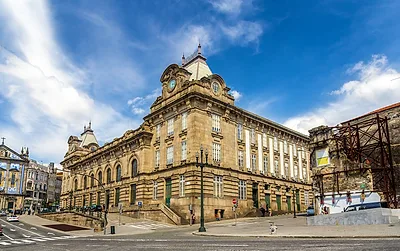 São Bento Train Station — popular photoshoot spot in Porto