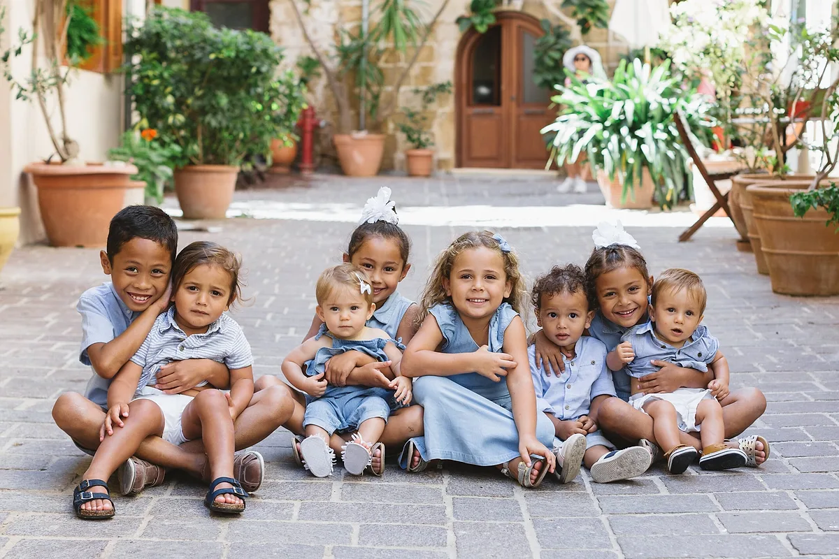 The Best of Kids Photoshoot: Cute Ideas, Poses & Outfit Suggestions