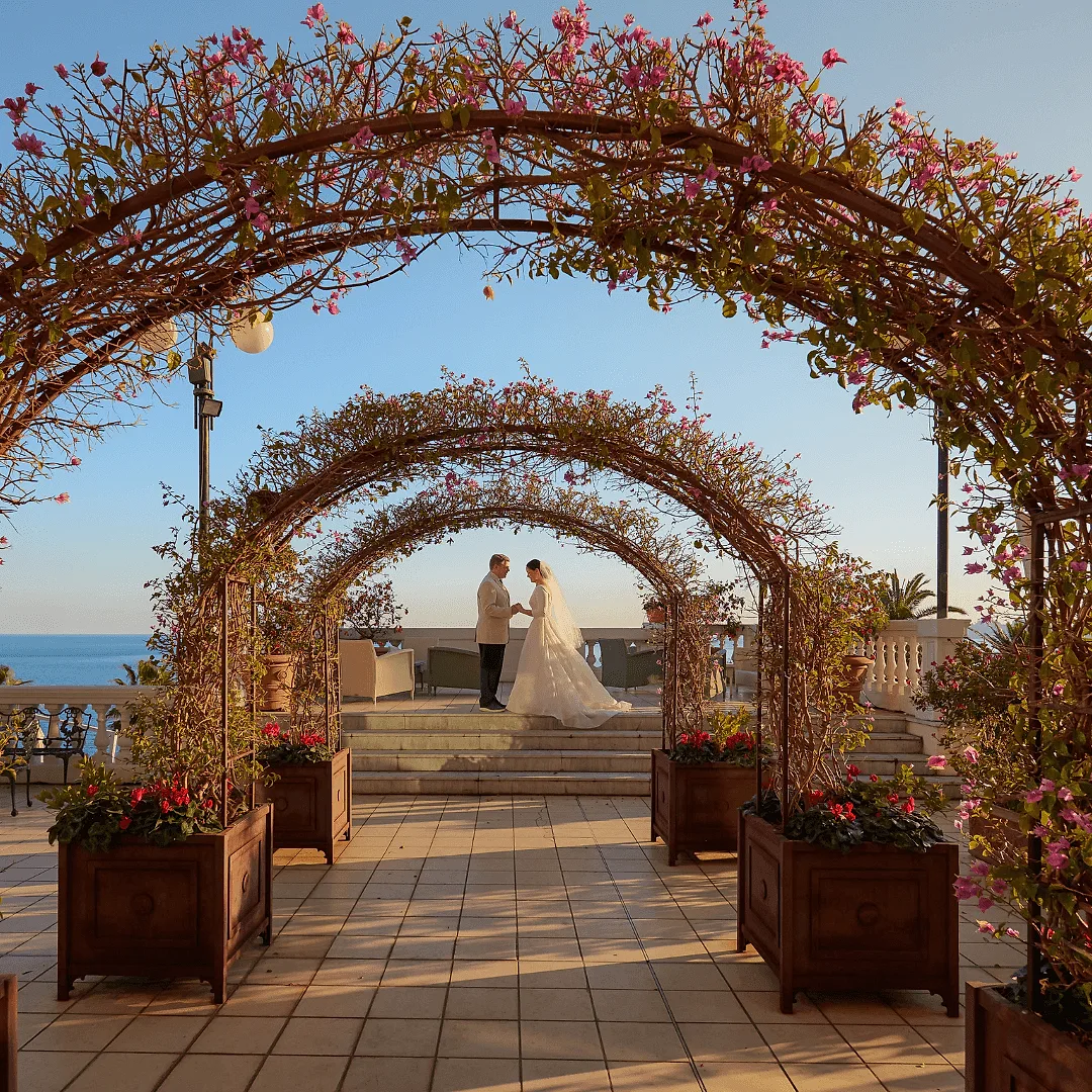 Choose a Venue That Complements the Photos.