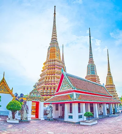 Wat Pho Temple — popular photoshoot spot in Bangkok