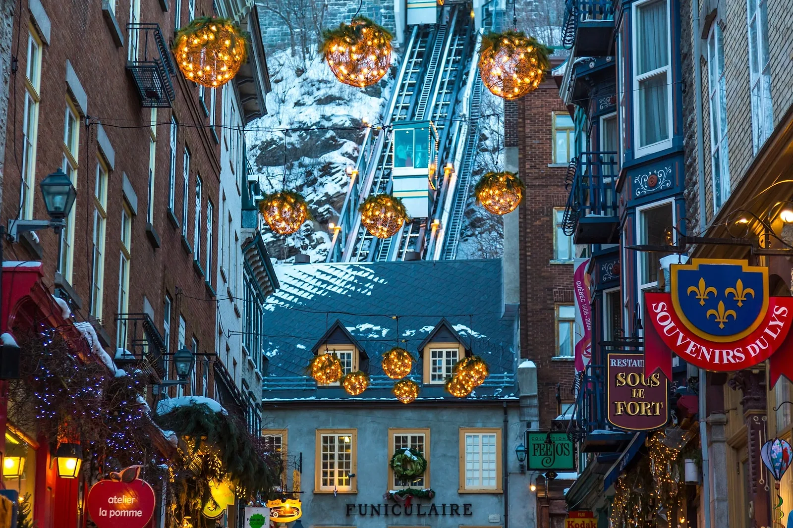 christmas photoshoot in quebec city