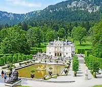 Photographers in Linderhof Castle