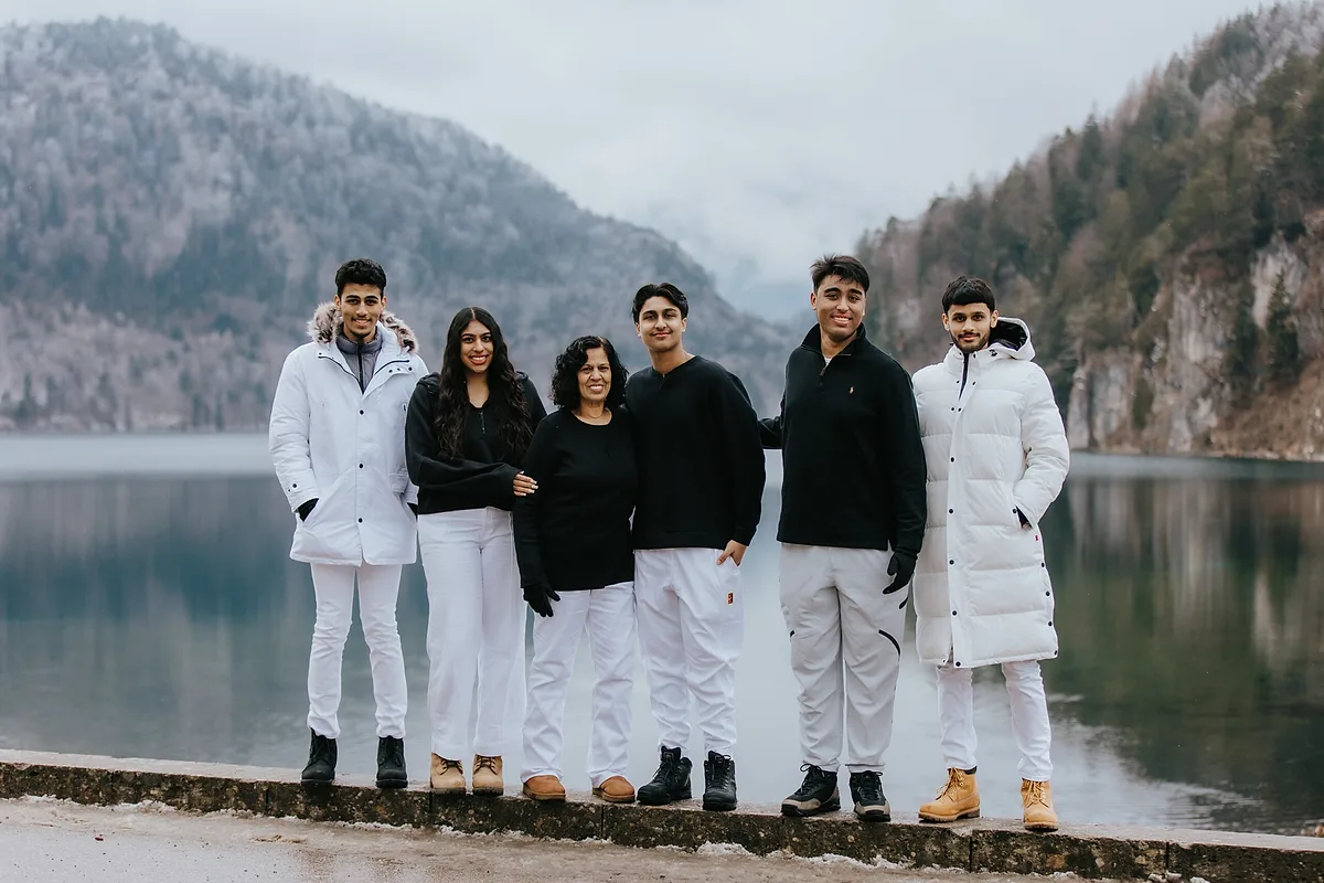 Vacation photoshoot in Eibsee Lake by Tatiana — photo 3