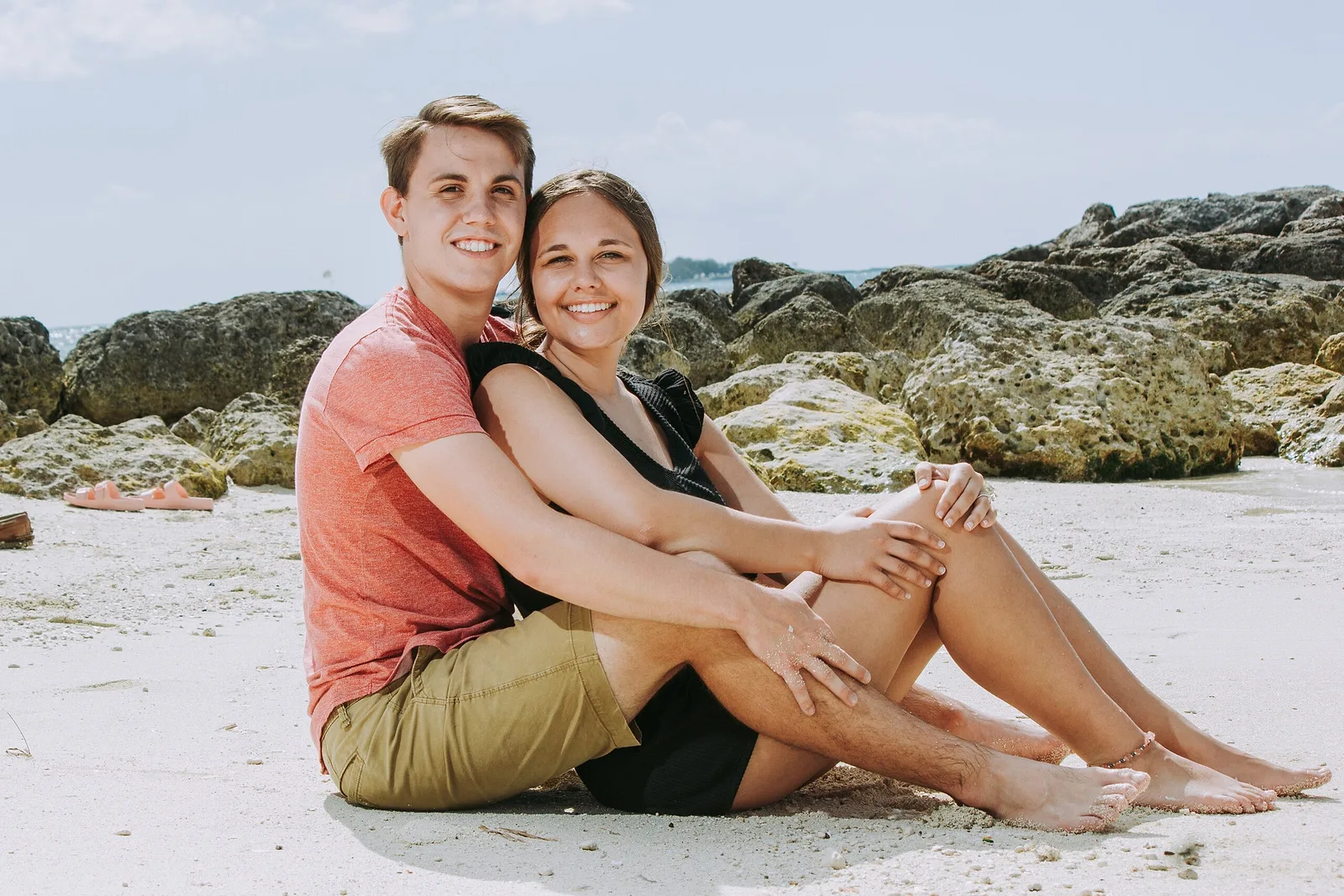 Surprise engagement photoshoot by Yolanda, Localgrapher in Nassau