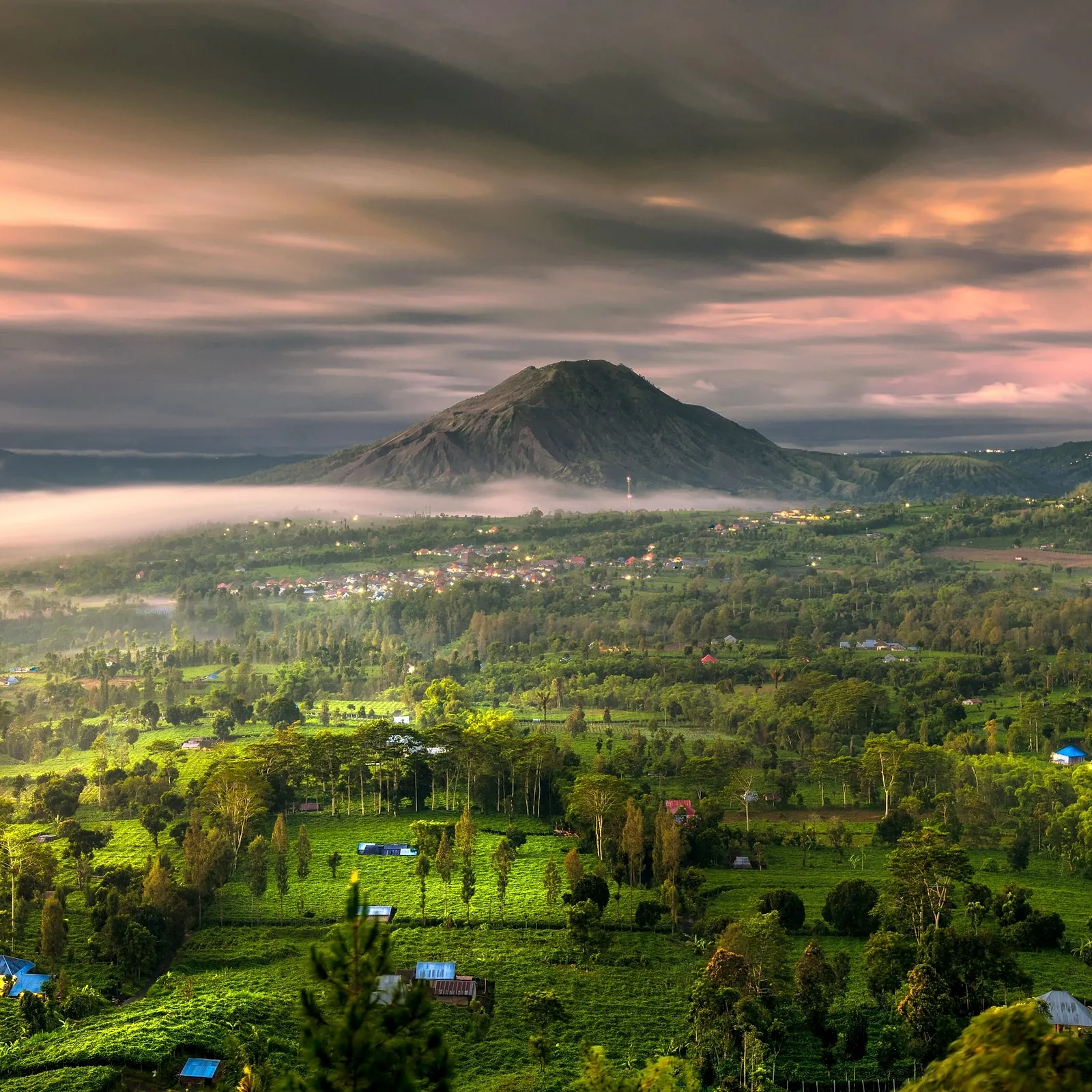 Photoshoot in Bali: photo spot #9: mount batur.