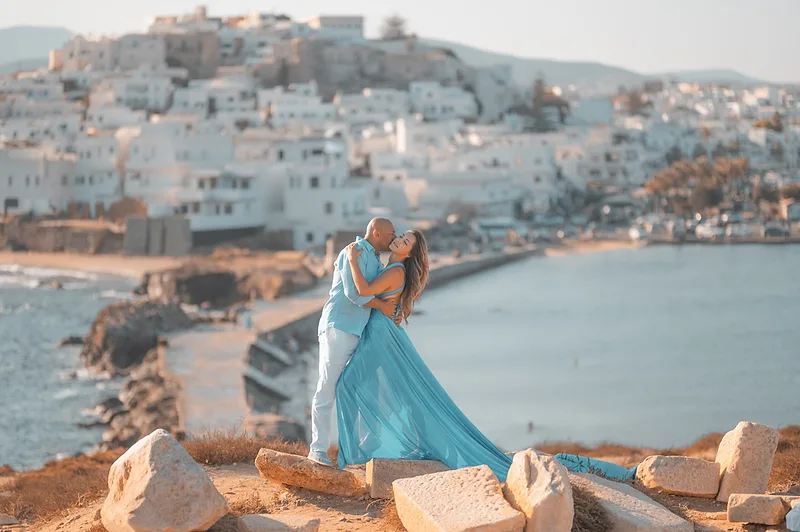 Photoshoot in Santorini by Valentina