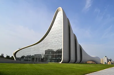 Heydar Aliyev Centre — popular photoshoot spot in Baku