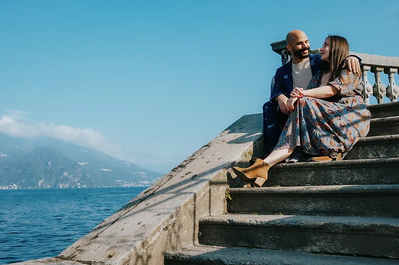 20+ Instagram Photo Poses: Real Travel Couples’ Favourite Moves
