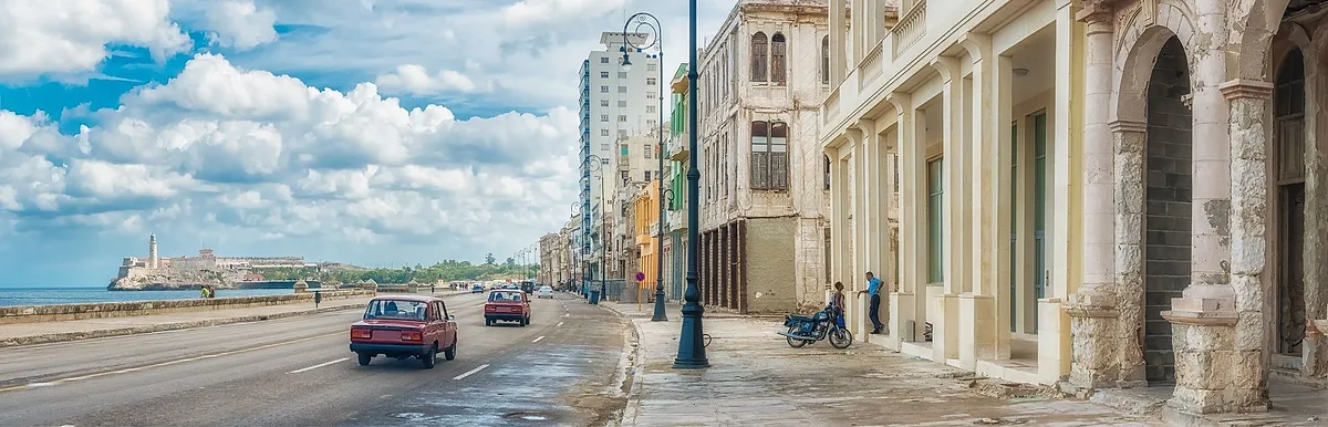 Malecón Avenue, photo spot in xxx2