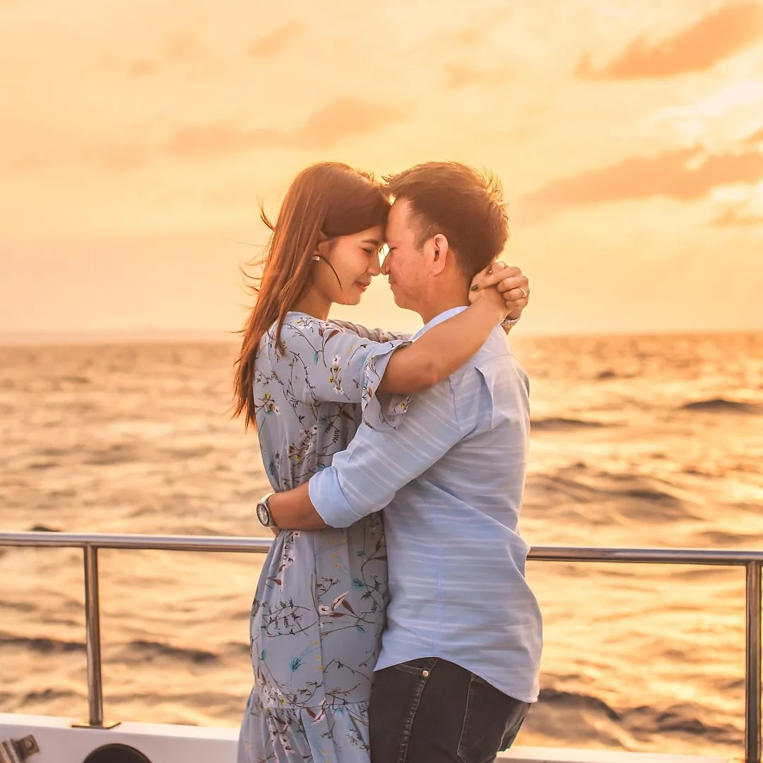 On a Yacht at Sunset - Best Surprise Proposal Ever?