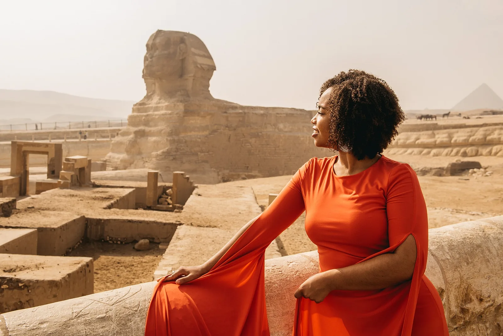 Photoshoot in Egypt: advantage #1: apply completely online.