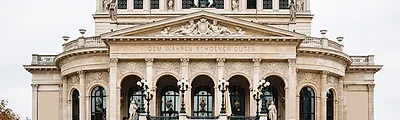 Old Opera House — popular photoshoot spot in Frankfurt