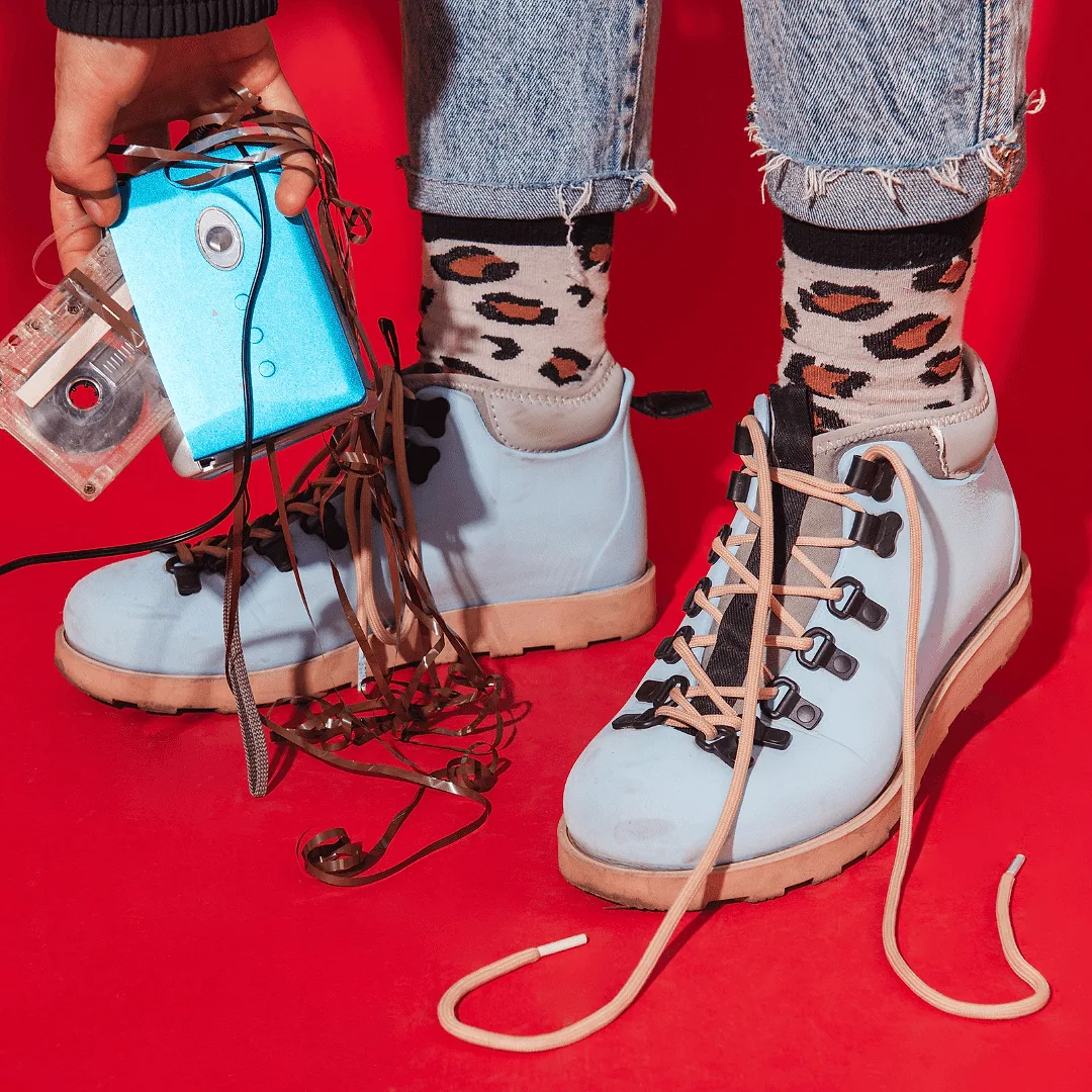 Grunge Glamour as One of the 90s Photoshoot Ideas.