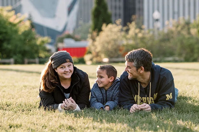 Family photoshoot by Zhanna, Localgrapher in Chicago