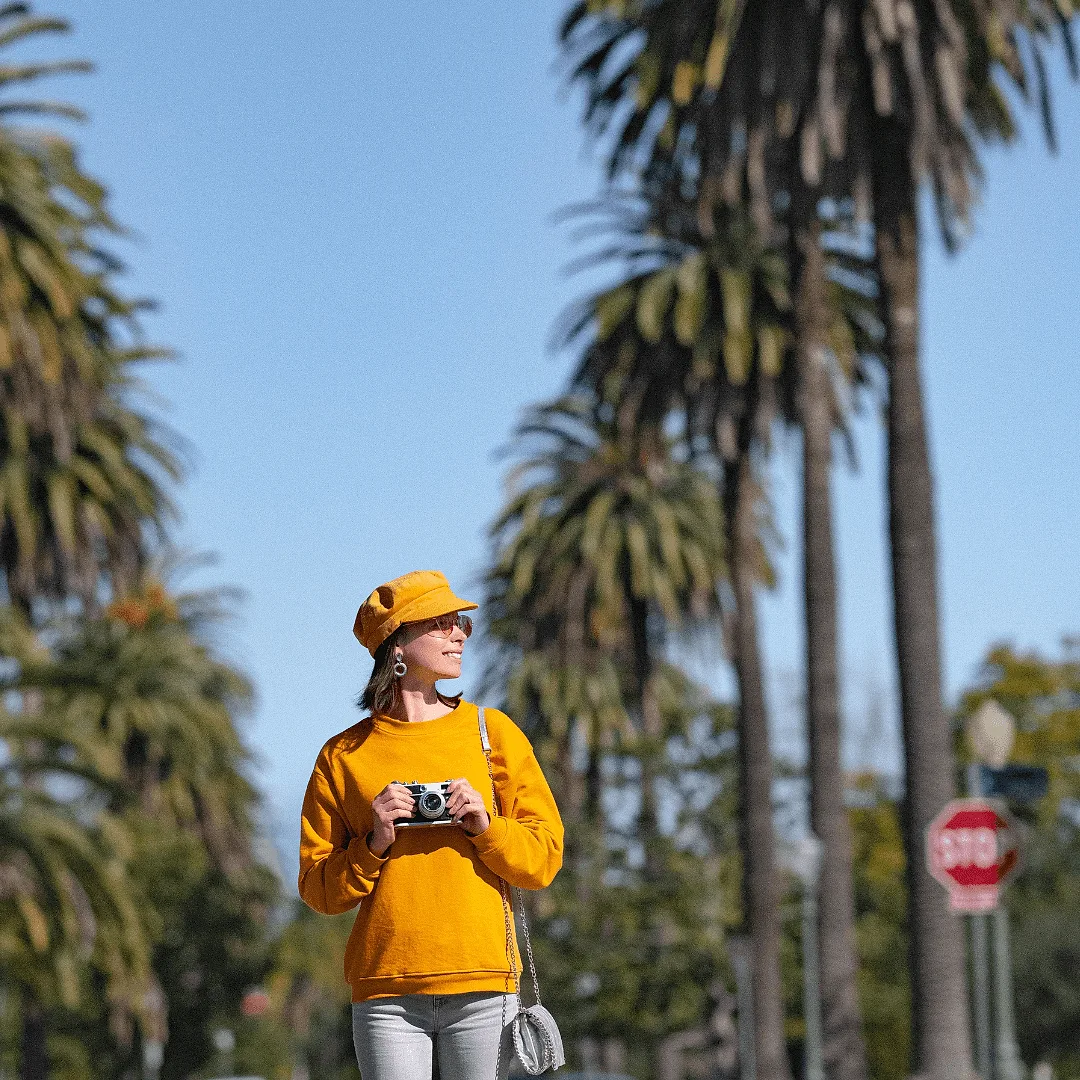 Photoshoot in Los Angeles: inquire about equipment and backup plans.