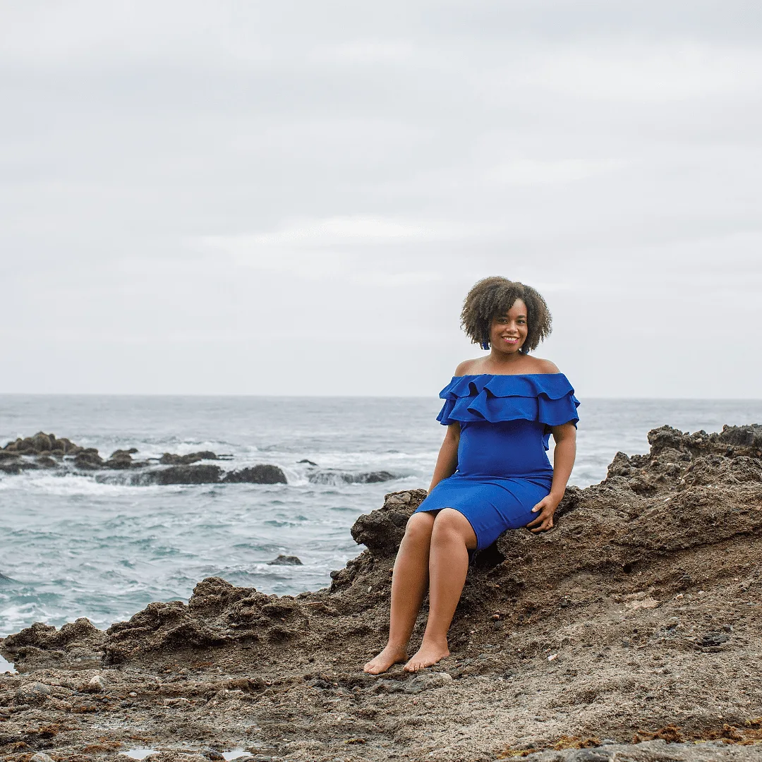Photoshoot in Los Angeles: arrange in-person or virtual interviews.