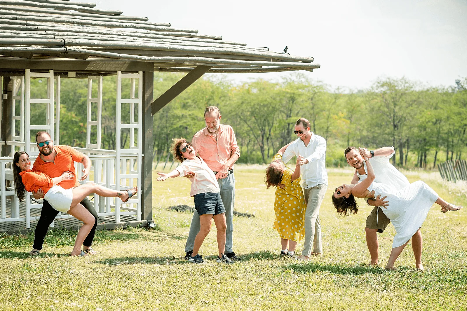 creative large family photo ideas