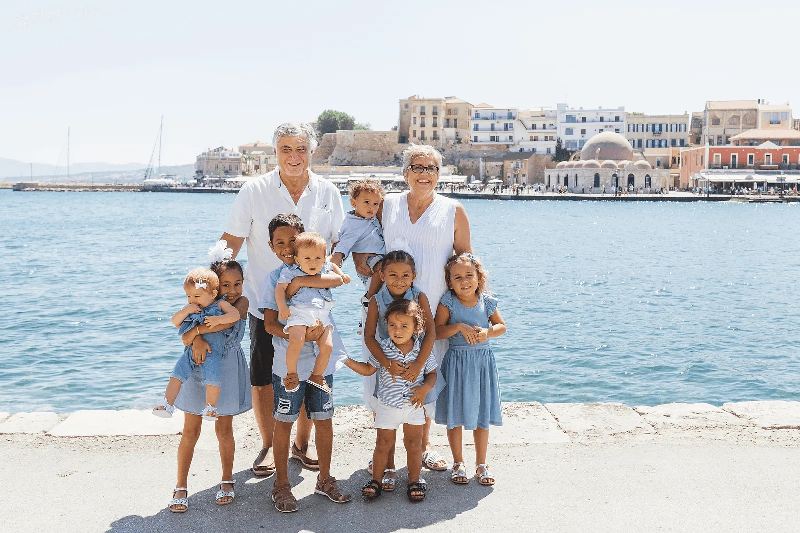 creative large family photo ideas