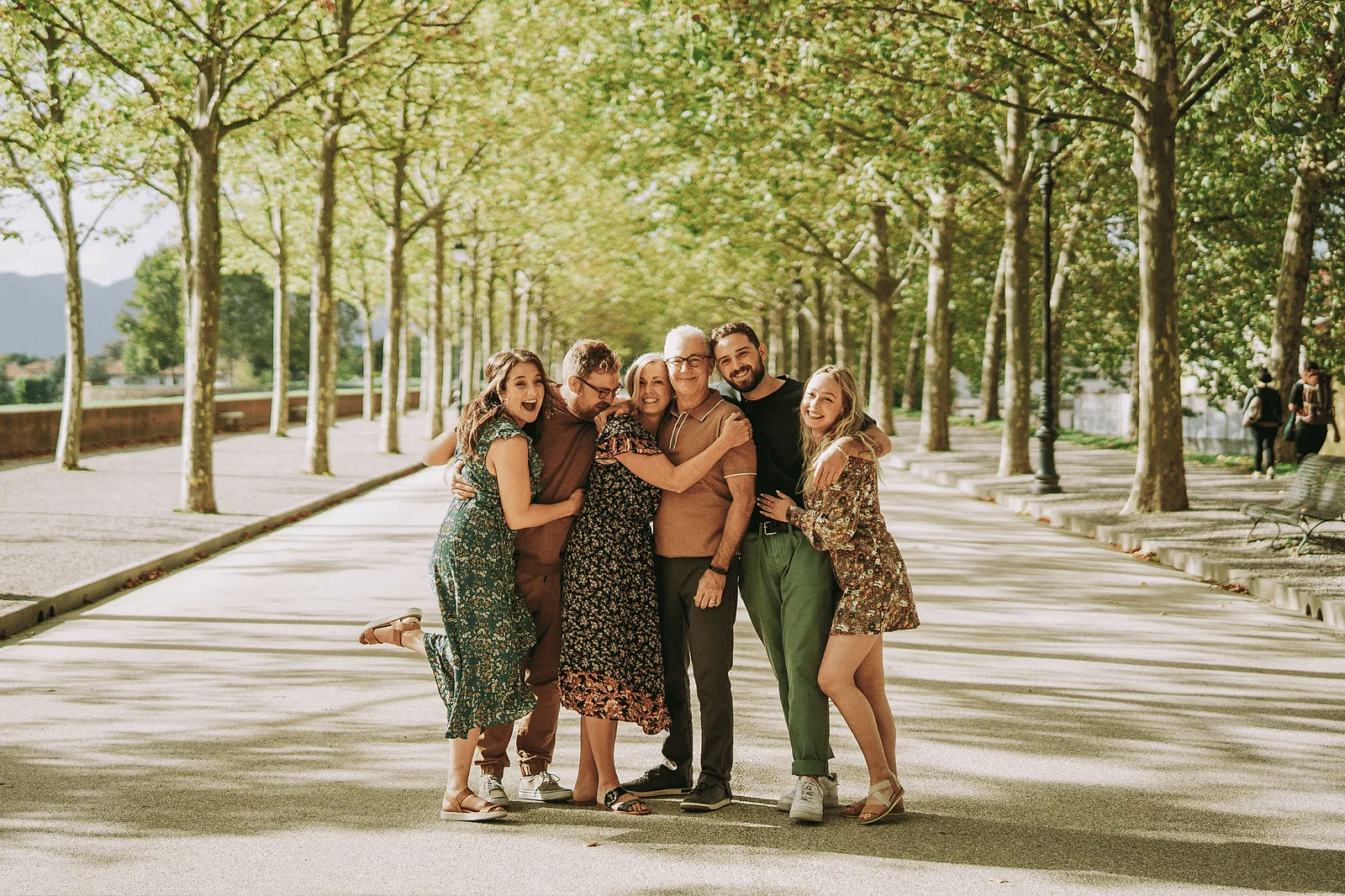creative large family photo ideas