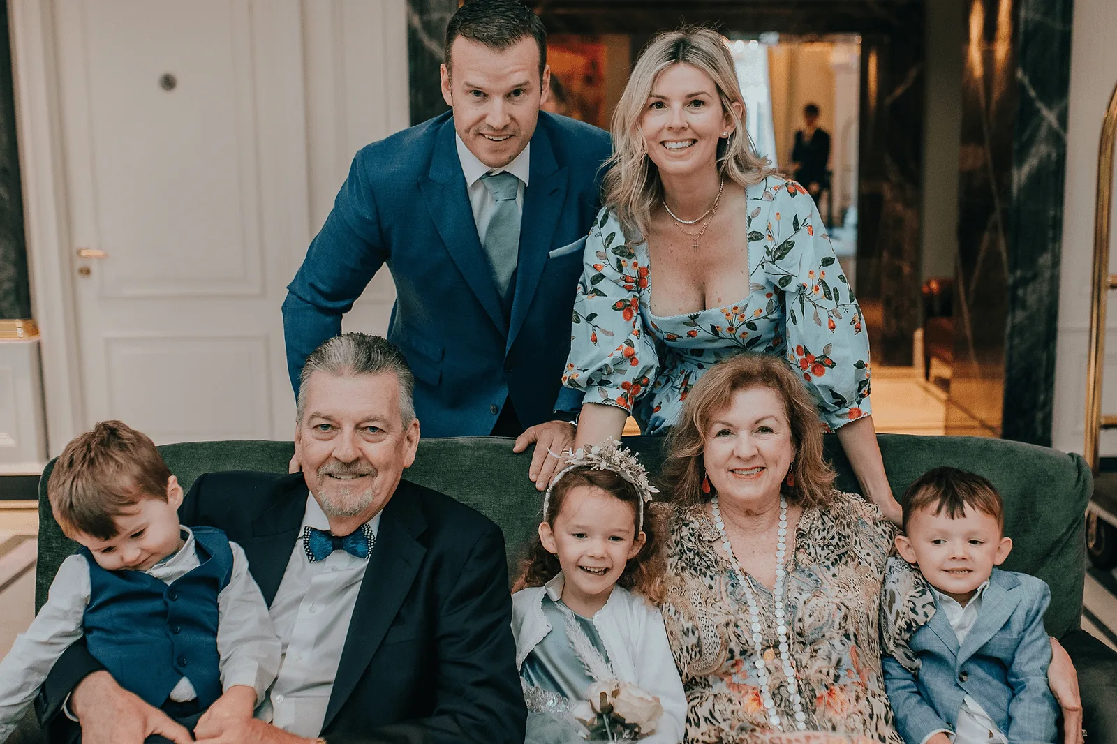 creative large family photo ideas