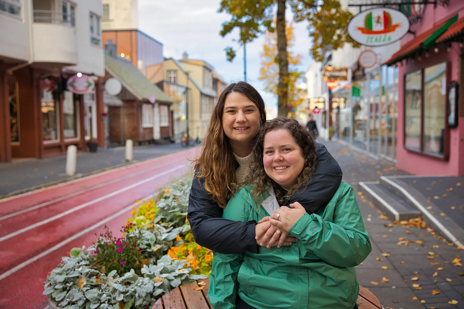 Engagement photoshoot by Gabriel, Localgrapher in Reykjavik