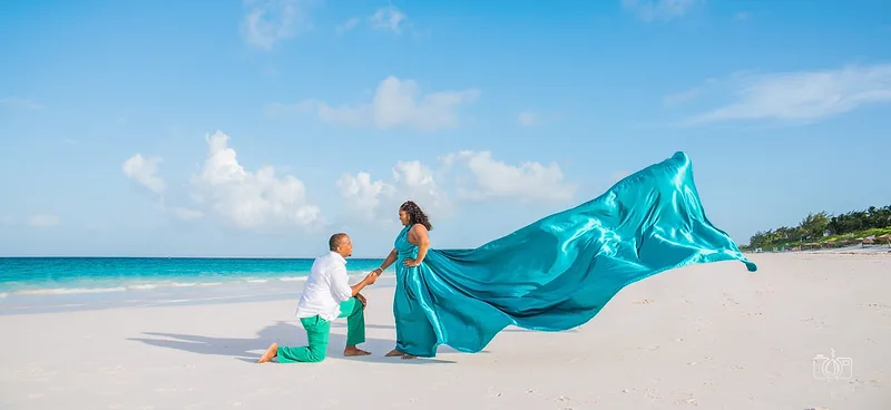 Vacation photoshoot in Nassau by Bella