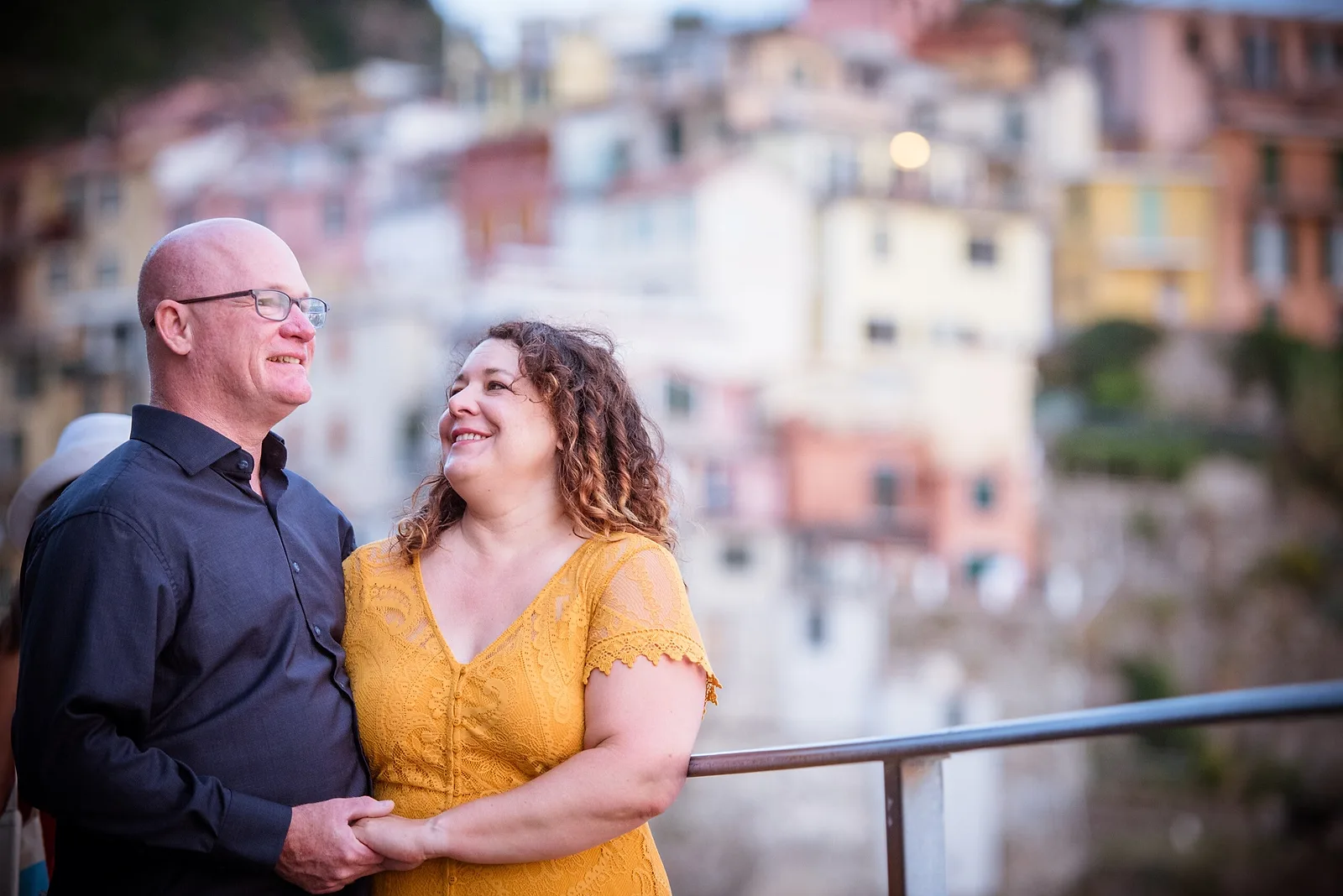 Couple photoshoot by Andreani in Cinque Terre