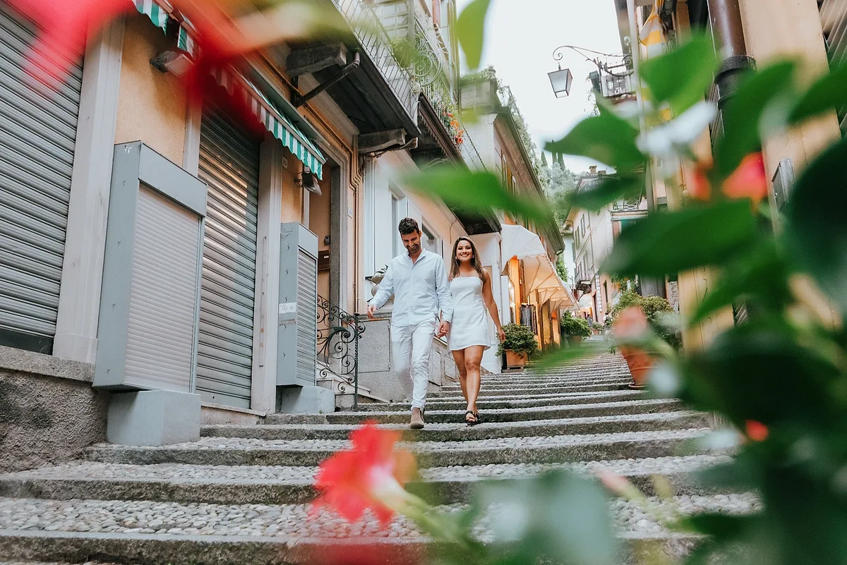 20+ Pre Wedding Photoshoot Ideas from the Most Romantic Places around the Globe
