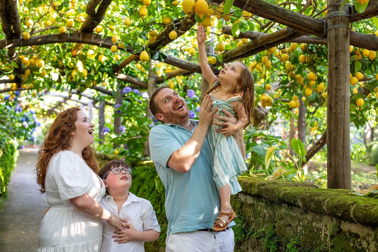 Family photoshoot by Roberta, Localgrapher in Sorrento