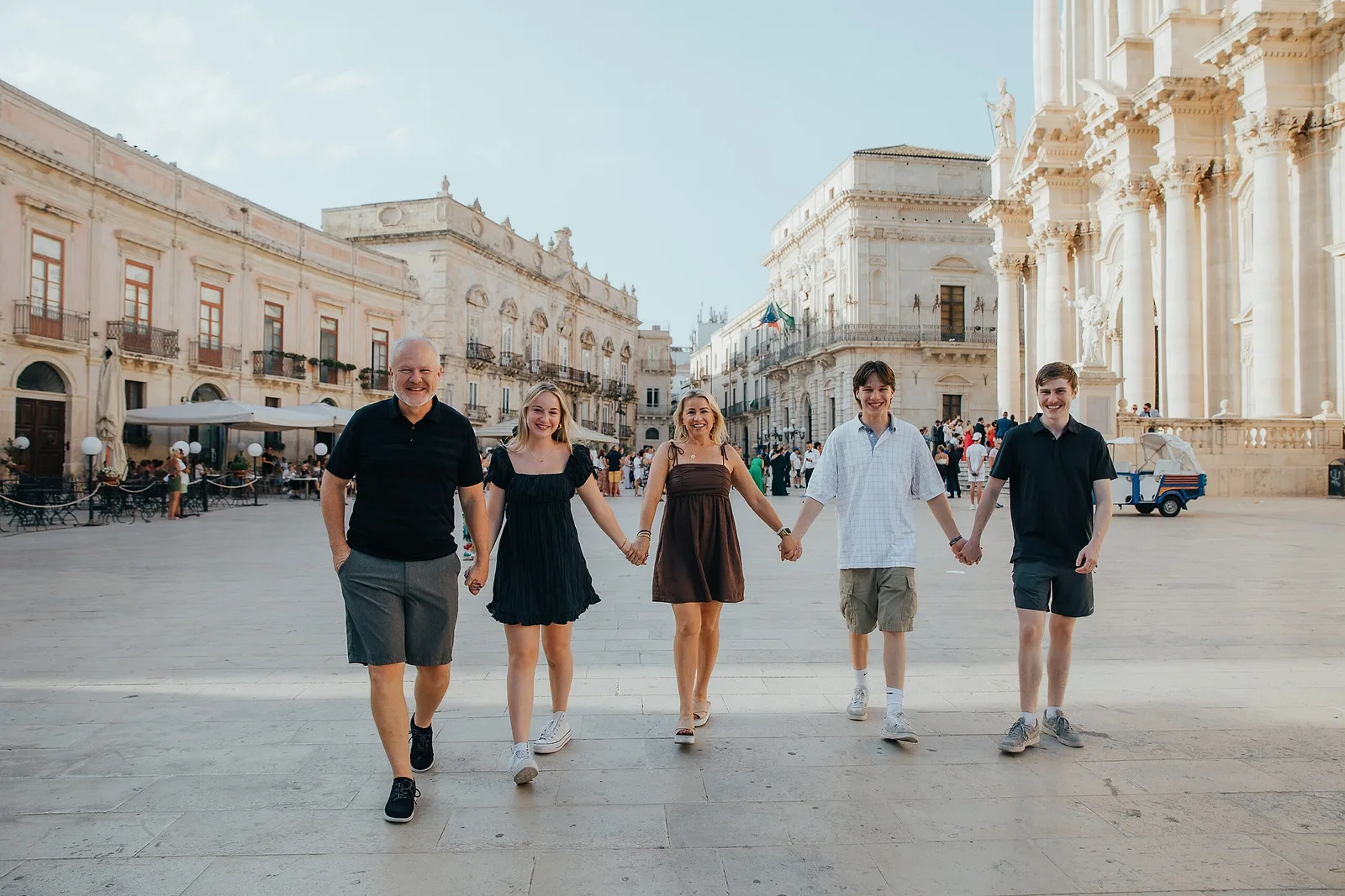 Family photoshoot by Vittorio, Localgrapher in Syracuse