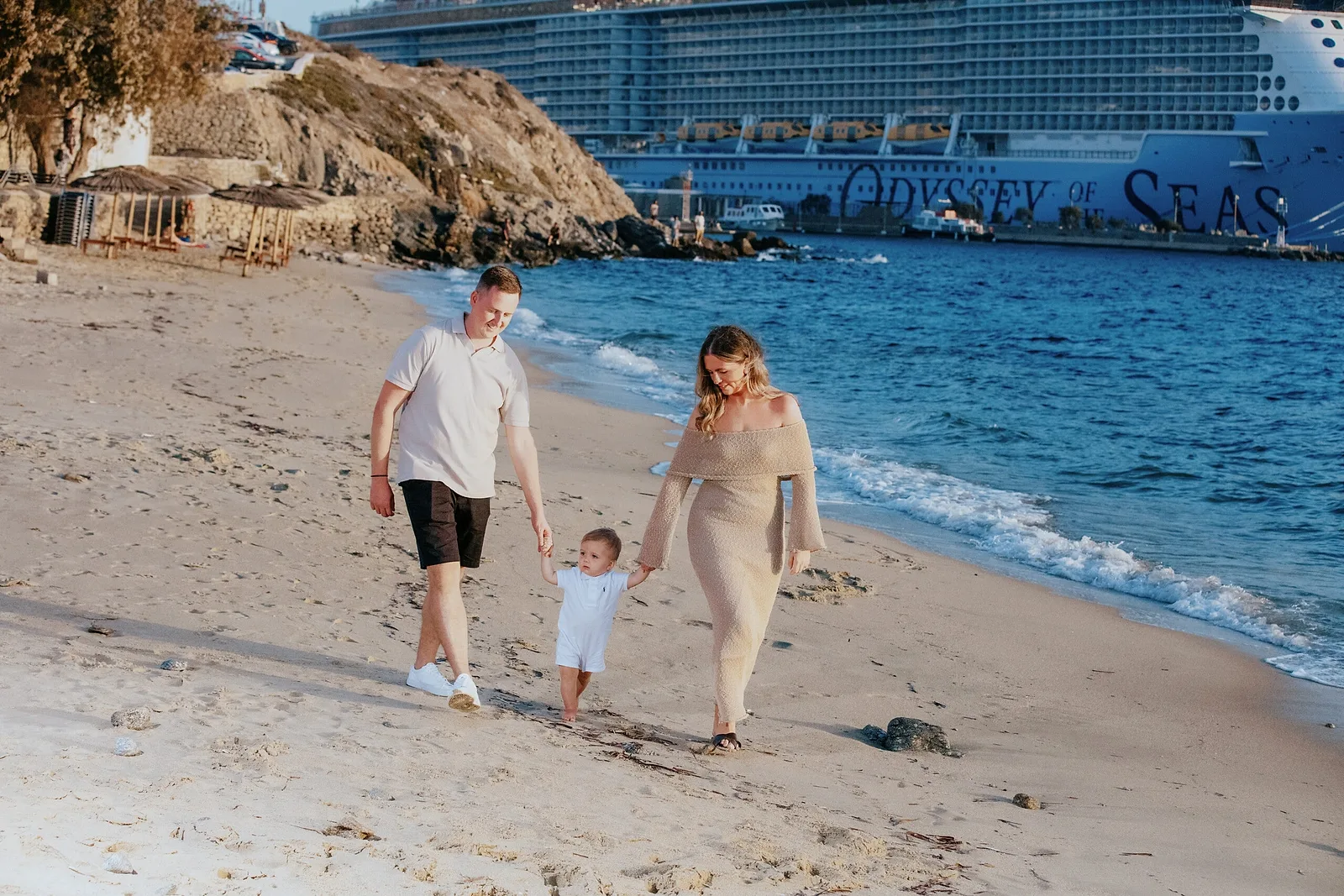 Family photoshoot by Dionysis, Localgrapher in Mykonos
