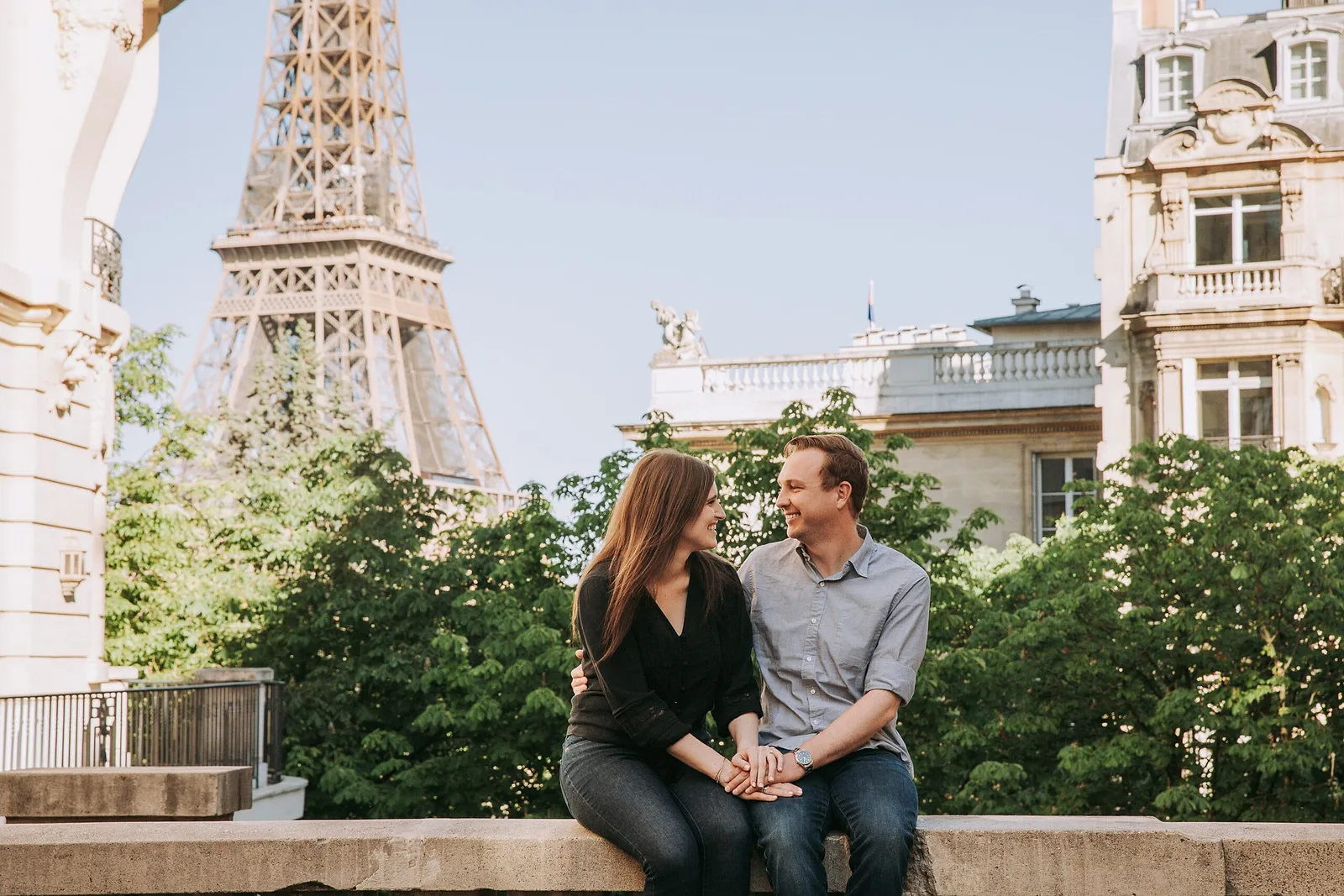 Couple photoshoot by Daniel, Localgrapher in Paris