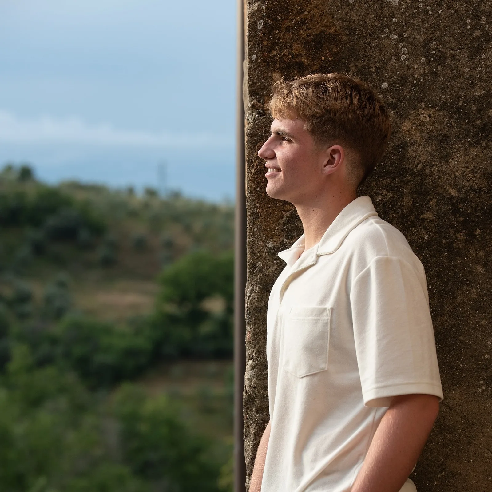 Pose #2: The Thoughtful Lean.