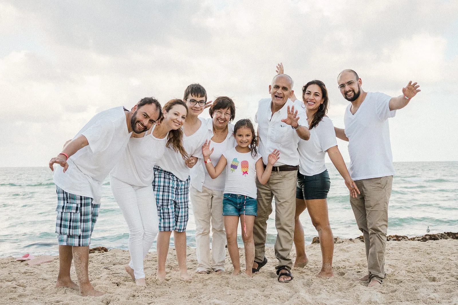 Family photoshoot by Yohskarla, Localgrapher in Miami