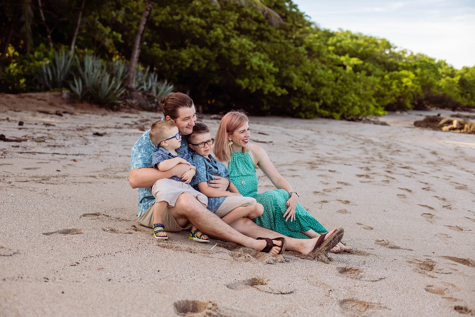 Family photoshoot by Shade, Localgrapher in Tamarindo