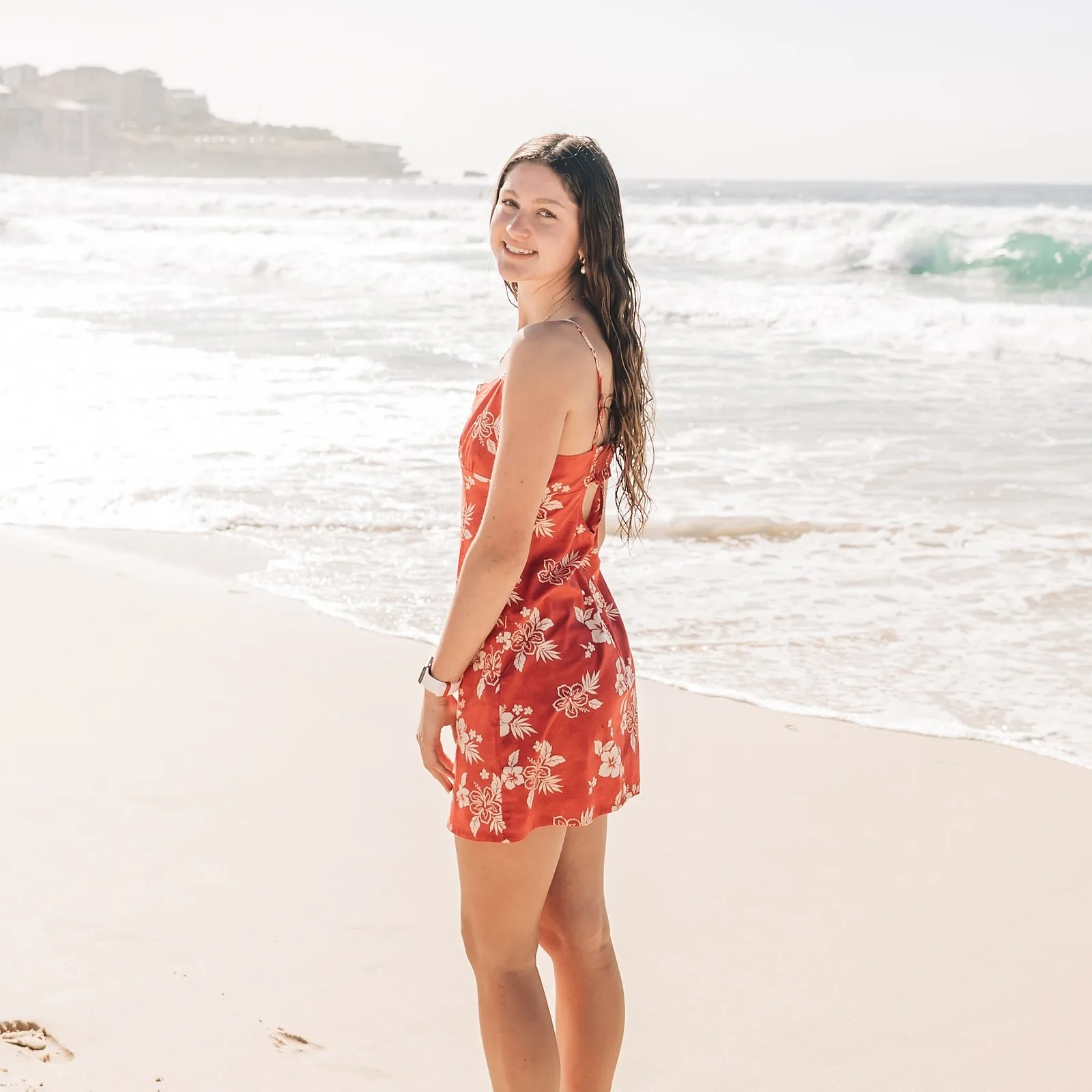 Pose #4: Sandy Stroll.